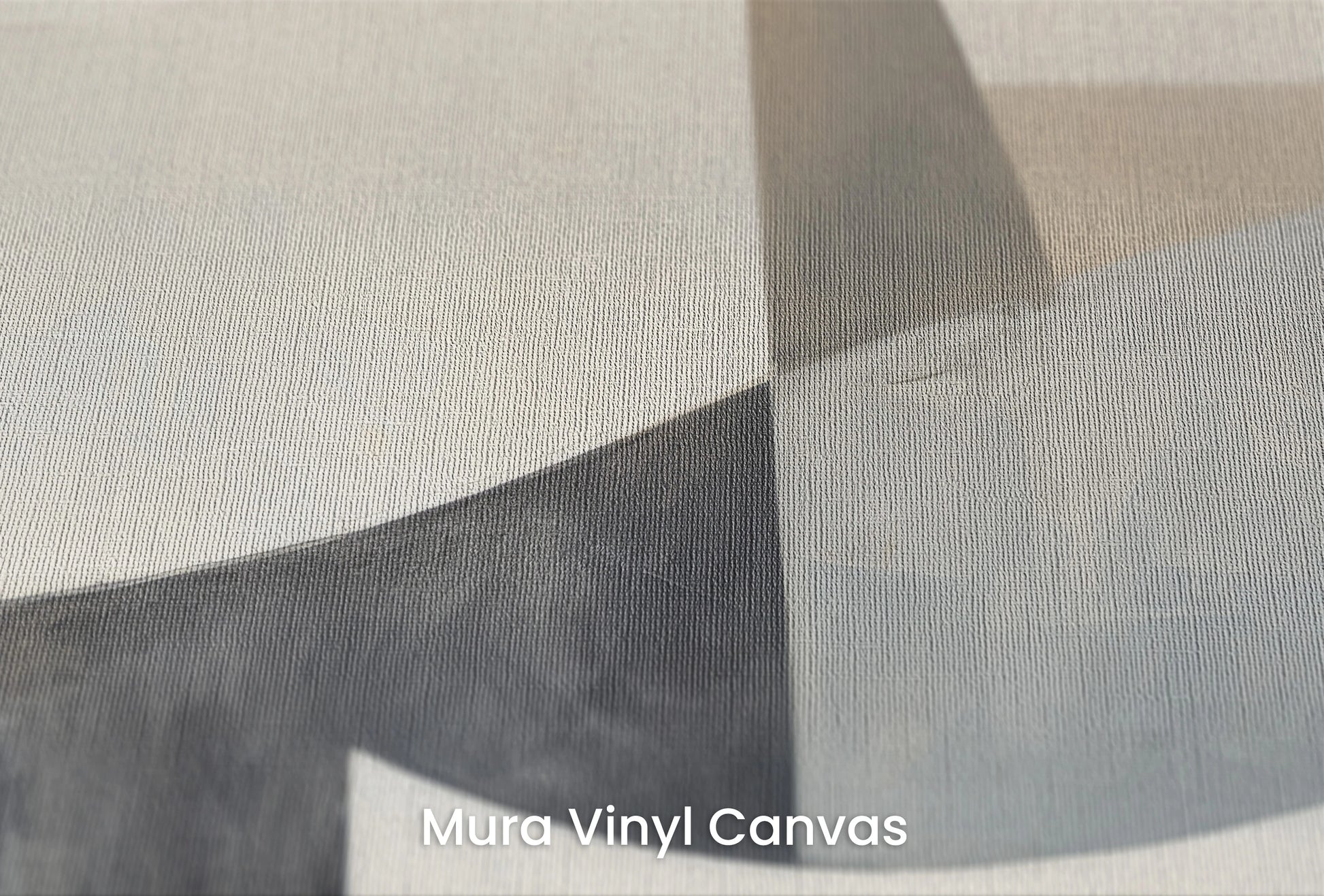 Zbliżenie na artystyczną fototapetę o nazwie Curved Tranquility na podłożu Mura Vinyl Canvas - faktura naturalnego płótna.