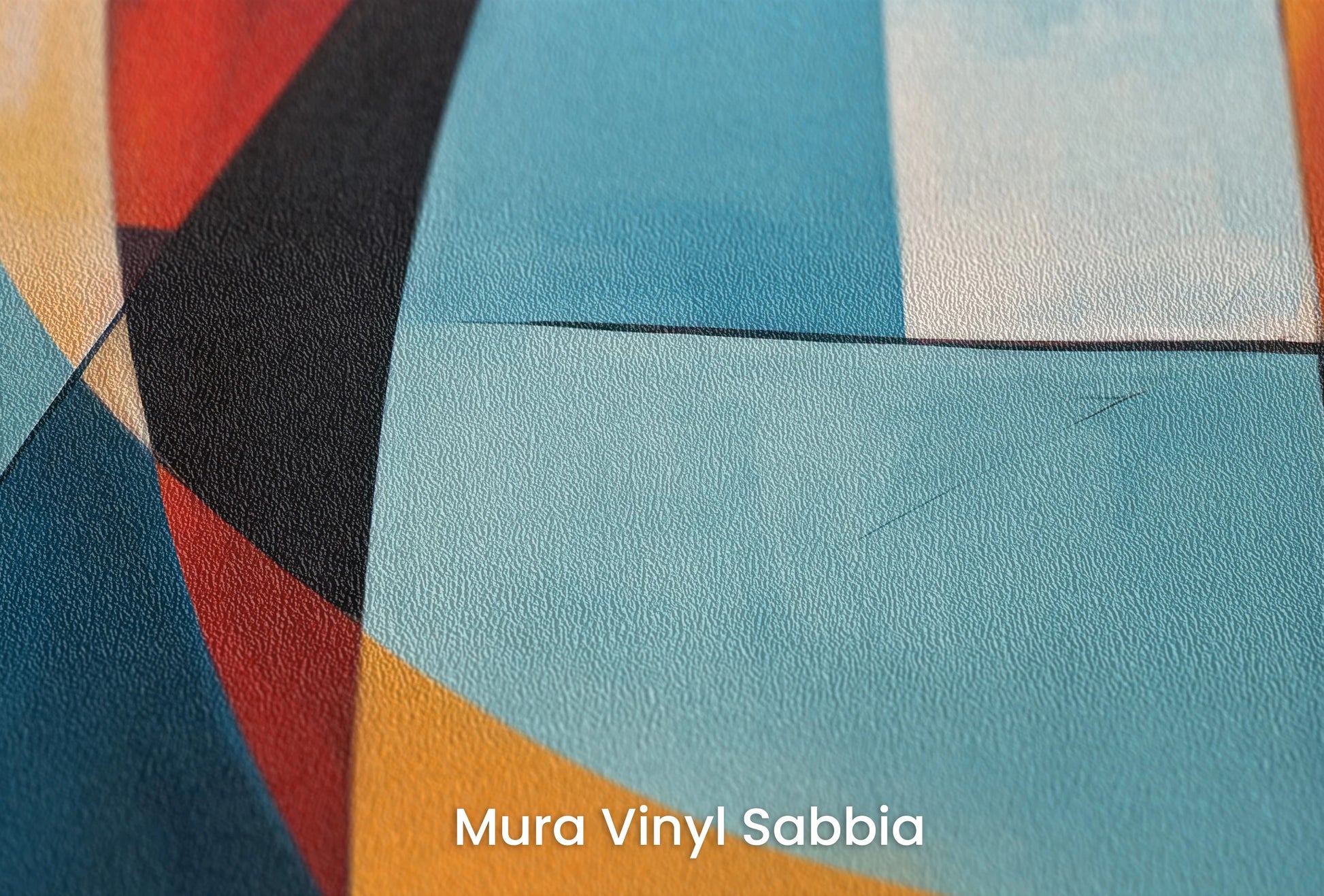 Zbliżenie na artystyczną fototapetę o nazwie Vibrant Curvature na podłożu Mura Vinyl Sabbia struktura grubego ziarna piasku.