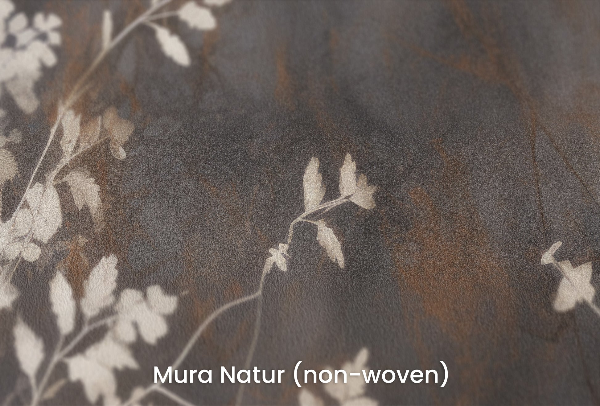 Zbliżenie na artystyczną fototapetę o nazwie Elegant Shadow Flora na podłożu Mura Natur (non-woven) - naturalne i ekologiczne podłoże.