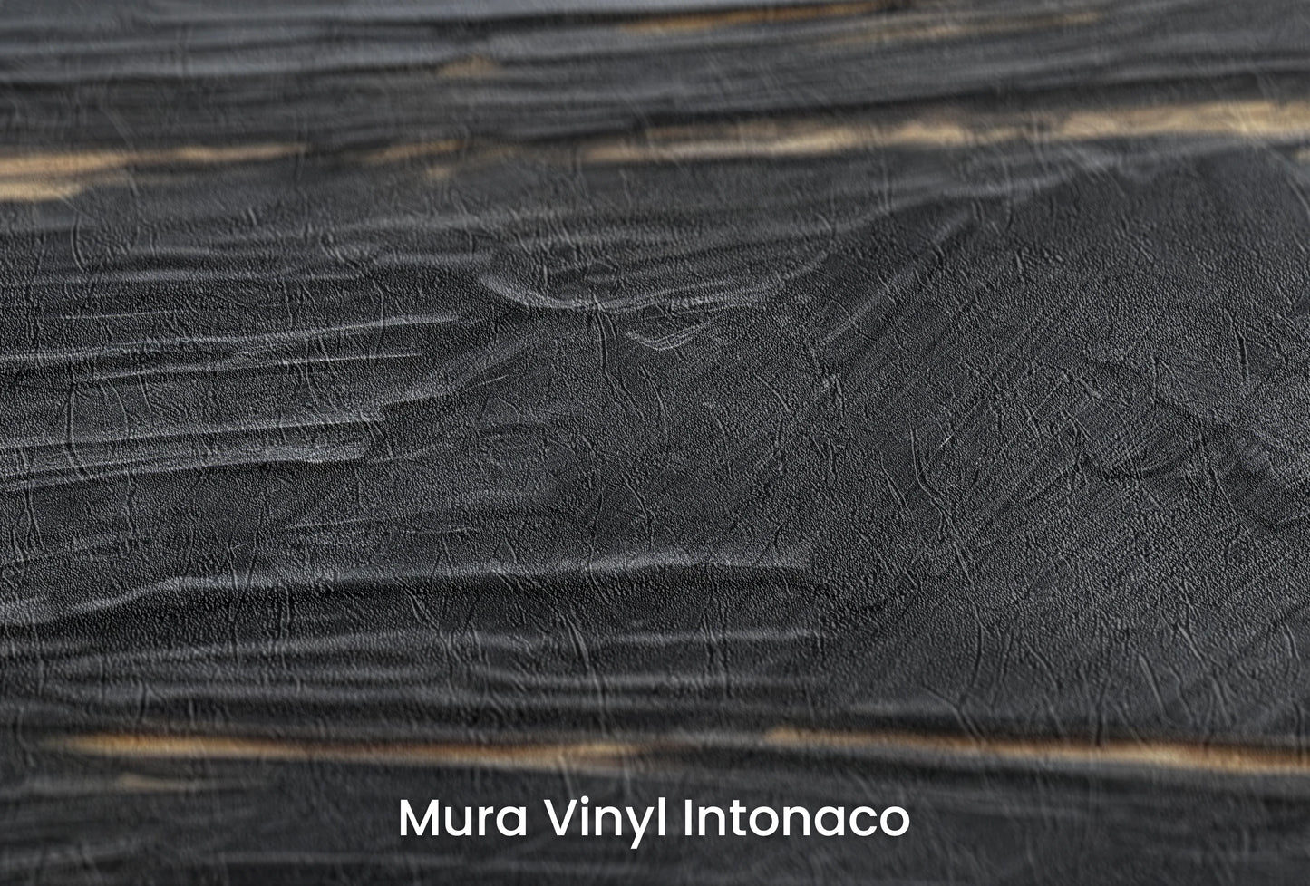 Zbliżenie na artystyczną fototapetę o nazwie Black Gold Elegance na podłożu Mura Vinyl Intonaco - struktura tartego tynku.