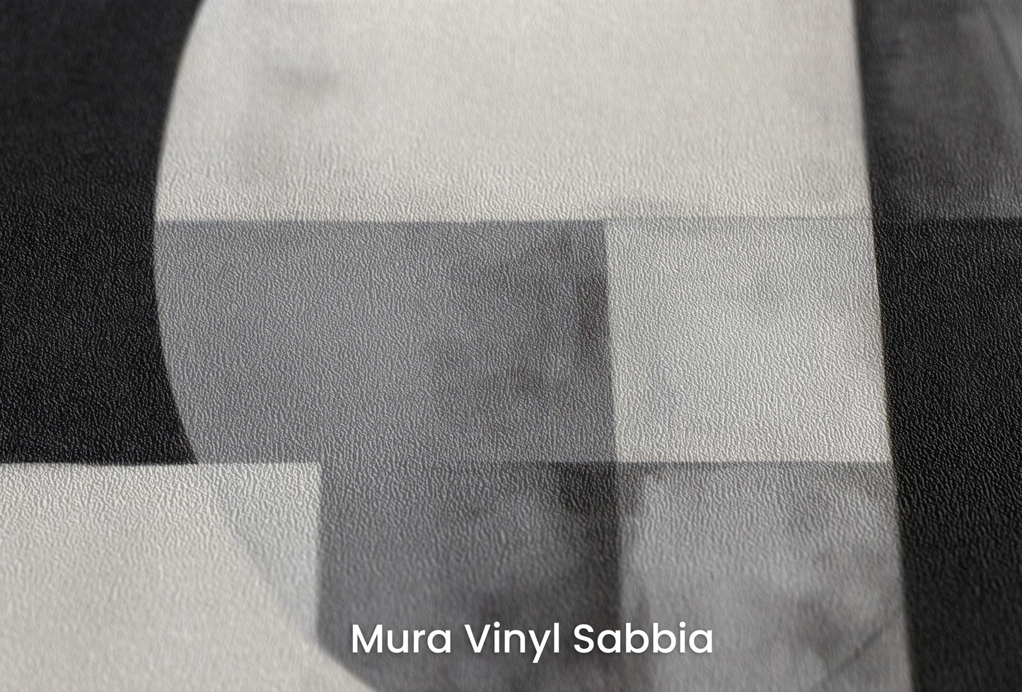 Zbliżenie na artystyczną fototapetę o nazwie Geometric Harmony #3 na podłożu Mura Vinyl Sabbia struktura grubego ziarna piasku.