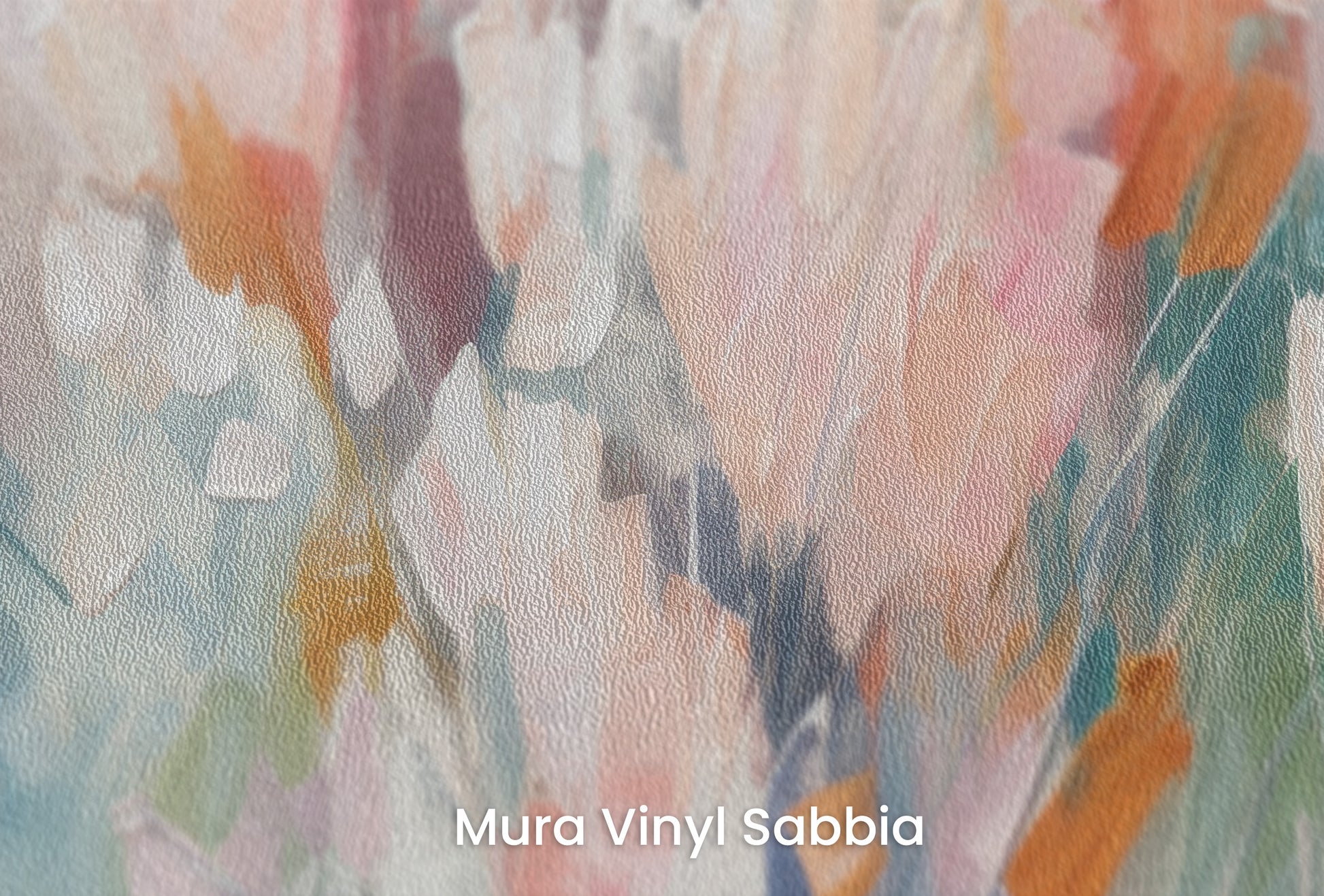 Zbliżenie na artystyczną fototapetę o nazwie Ethereal Floral Canvas na podłożu Mura Vinyl Sabbia struktura grubego ziarna piasku.