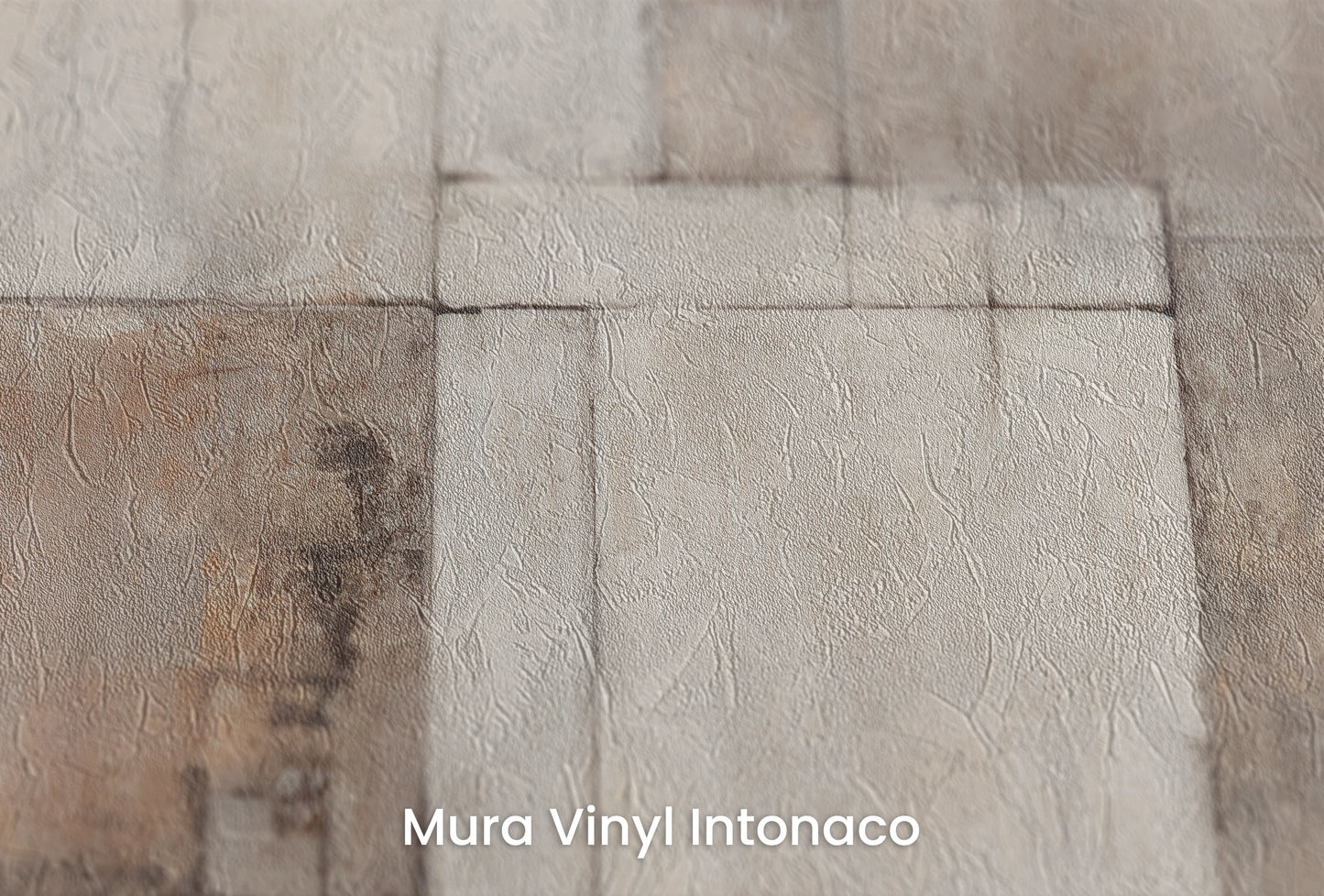 Zbliżenie na artystyczną fototapetę o nazwie Sepia Toned Collage na podłożu Mura Vinyl Intonaco - struktura tartego tynku.