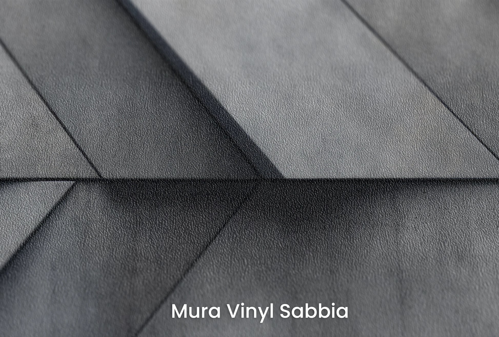 Zbliżenie na artystyczną fototapetę o nazwie Crossed Slates na podłożu Mura Vinyl Sabbia struktura grubego ziarna piasku.