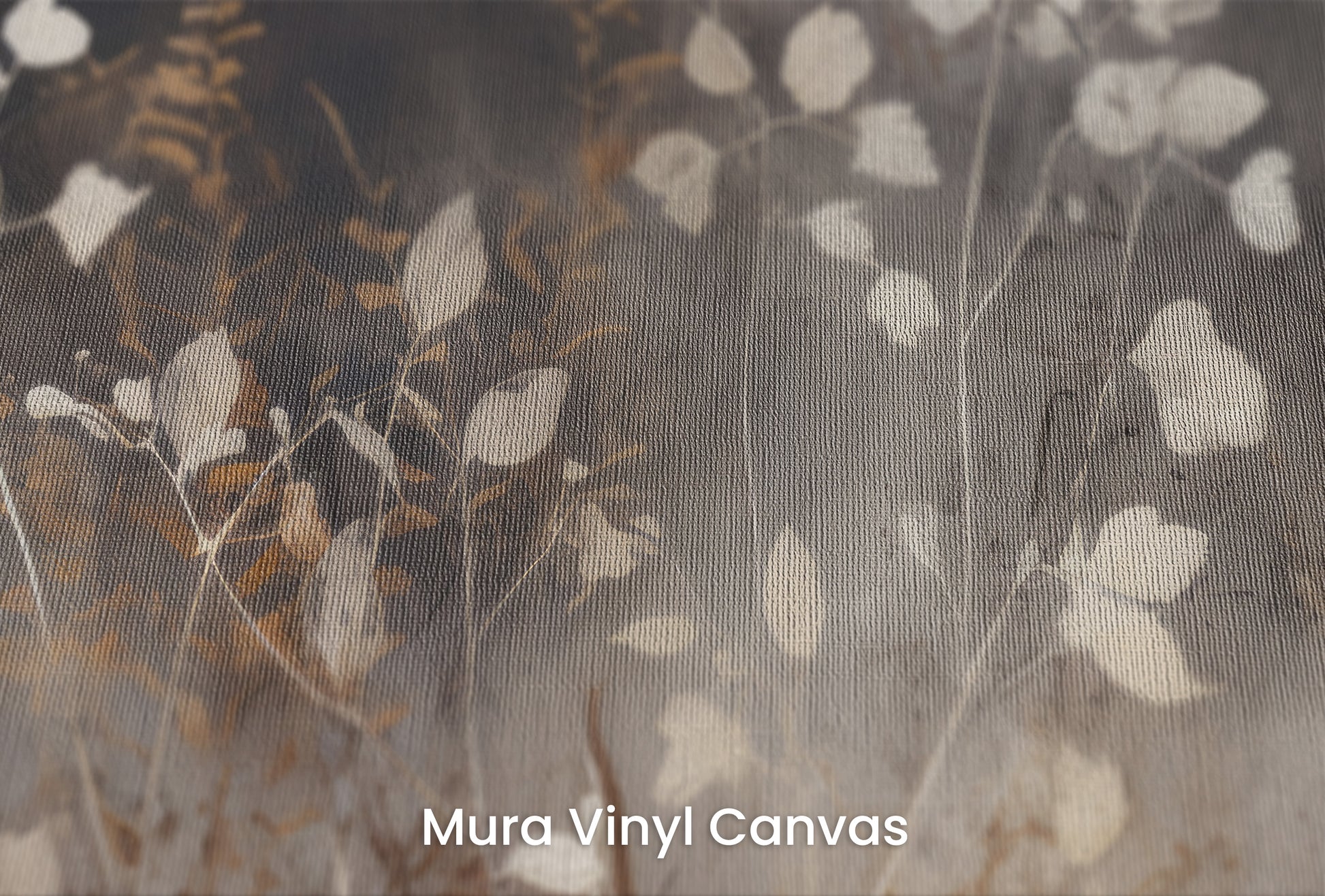 Zbliżenie na artystyczną fototapetę o nazwie Smokey Flora Elegance na podłożu Mura Vinyl Canvas - faktura naturalnego płótna.