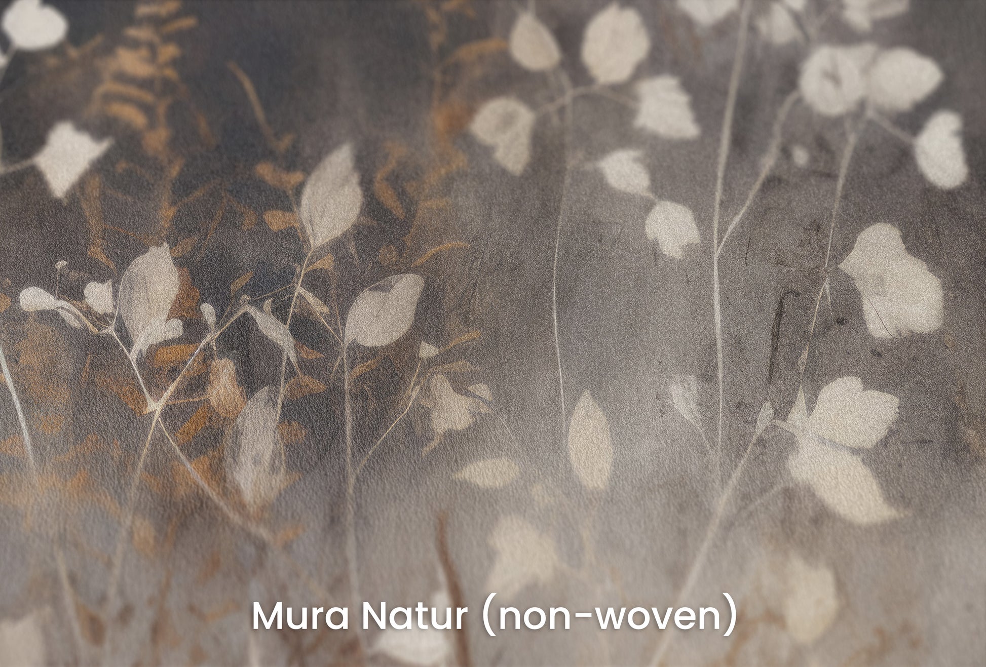 Zbliżenie na artystyczną fototapetę o nazwie Smokey Flora Elegance na podłożu Mura Natur (non-woven) - naturalne i ekologiczne podłoże.