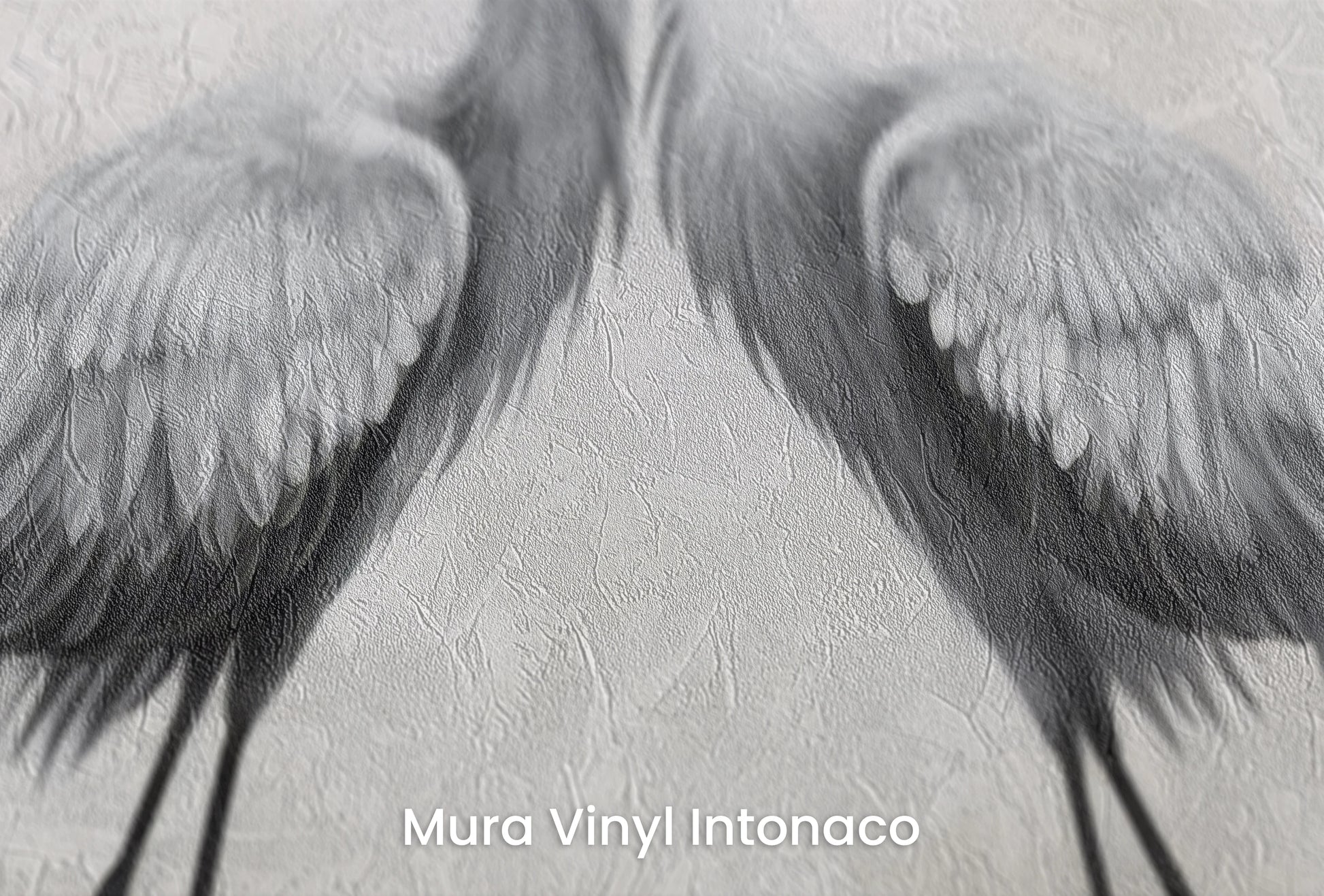 Zbliżenie na artystyczną fototapetę o nazwie Gentle Embrace #2 na podłożu Mura Vinyl Intonaco - struktura tartego tynku.