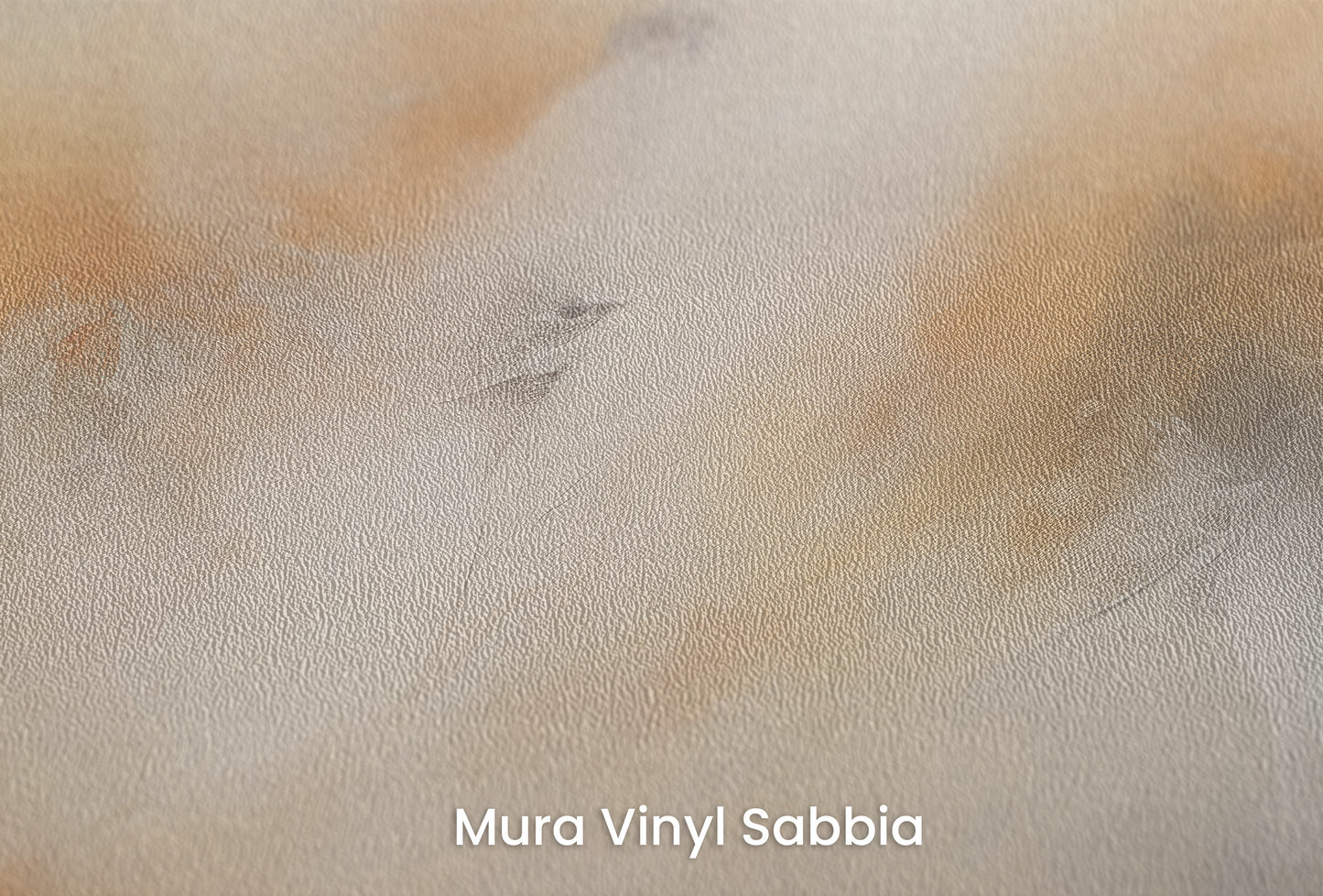 Zbliżenie na artystyczną fototapetę o nazwie GOLDEN PEAKS ABSTRACT LANDSCAPE na podłożu Mura Vinyl Sabbia struktura grubego ziarna piasku.