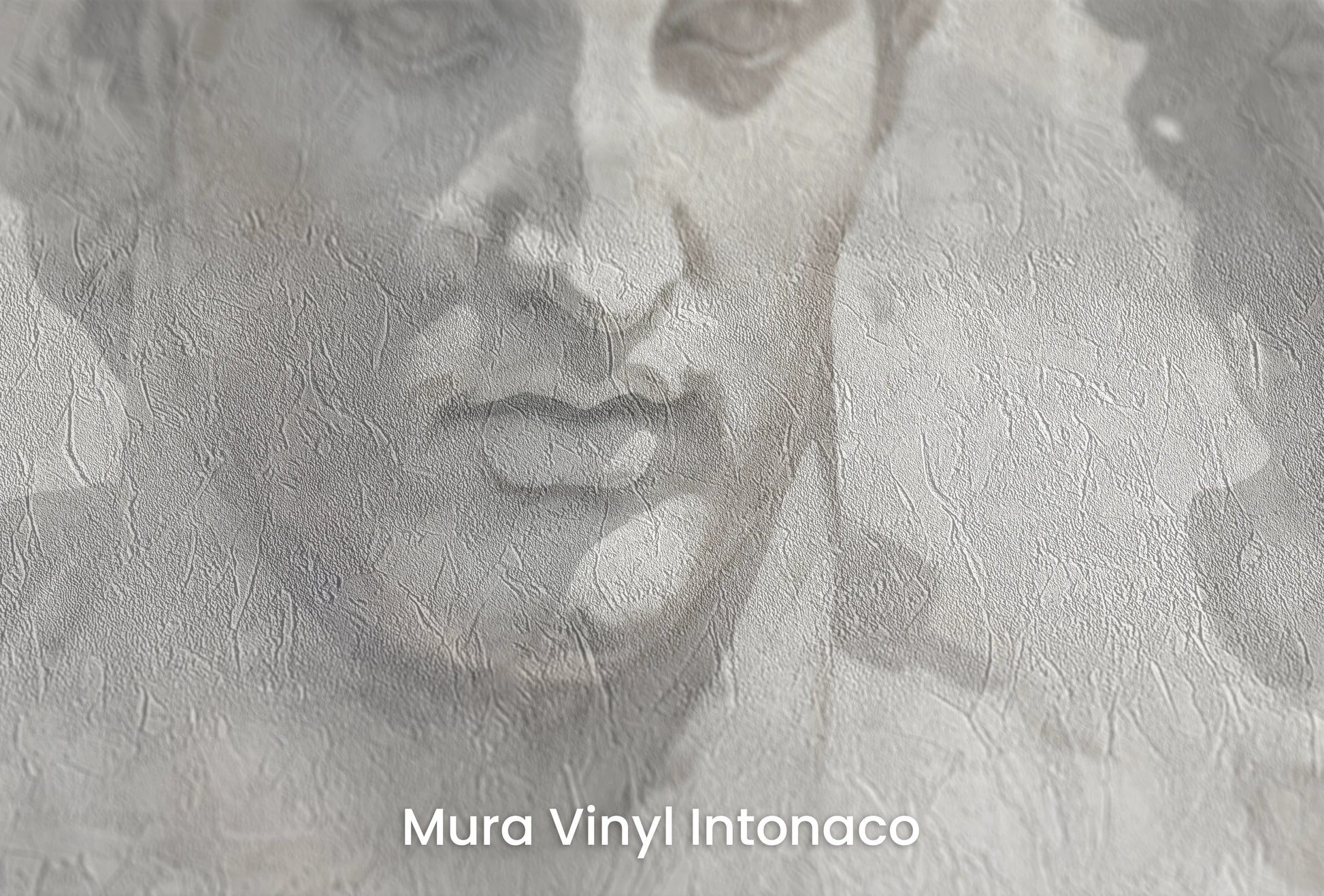 Zbliżenie na artystyczną fototapetę o nazwie Greek Tragedy na podłożu Mura Vinyl Intonaco - struktura tartego tynku.