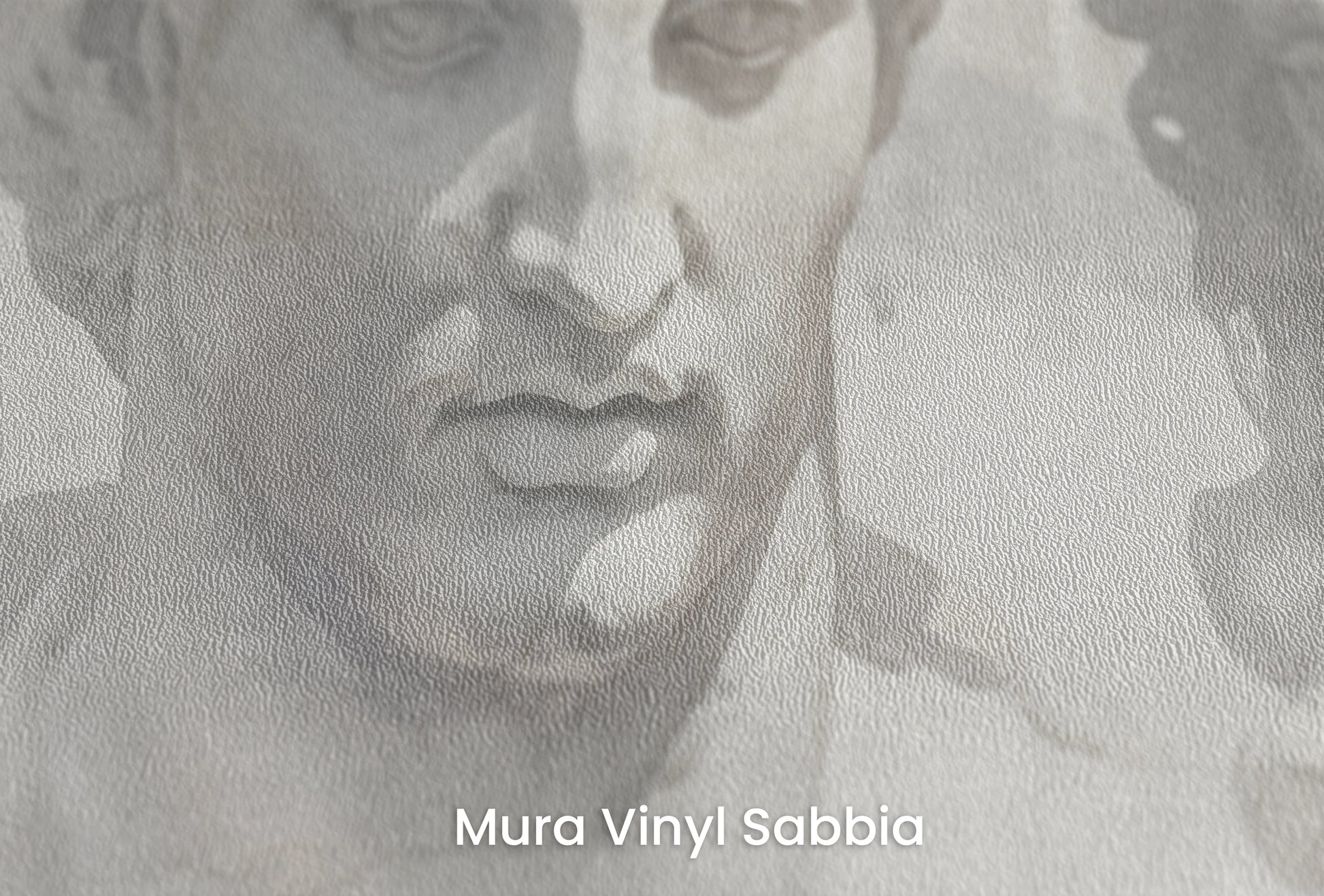 Zbliżenie na artystyczną fototapetę o nazwie Greek Tragedy na podłożu Mura Vinyl Sabbia struktura grubego ziarna piasku.