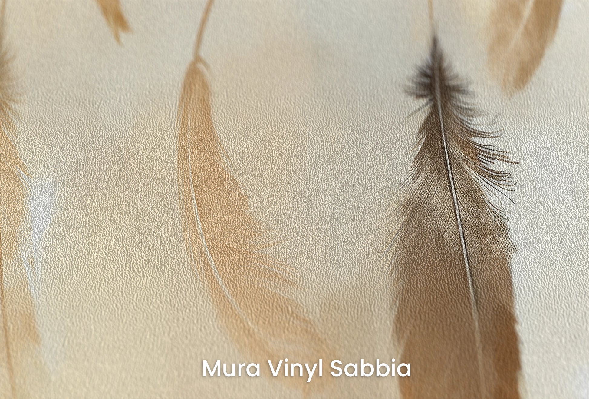 Zbliżenie na artystyczną fototapetę o nazwie Soft Brushstrokes na podłożu Mura Vinyl Sabbia struktura grubego ziarna piasku.