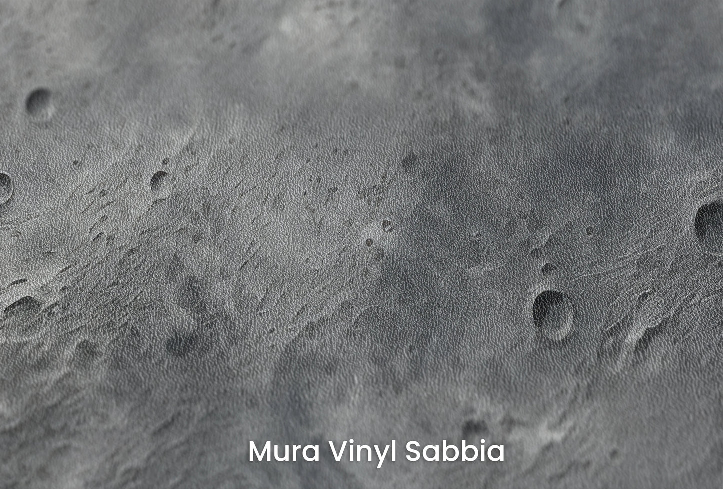 Zbliżenie na artystyczną fototapetę o nazwie Crater's Edge na podłożu Mura Vinyl Sabbia struktura grubego ziarna piasku.