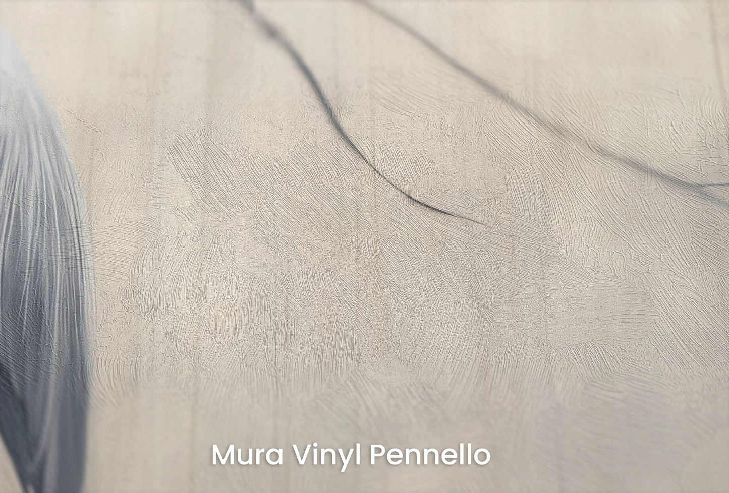 Zbliżenie na artystyczną fototapetę o nazwie Heron's Realm na podłożu Mura Vinyl Pennello - faktura pociągnięć pędzla malarskiego.