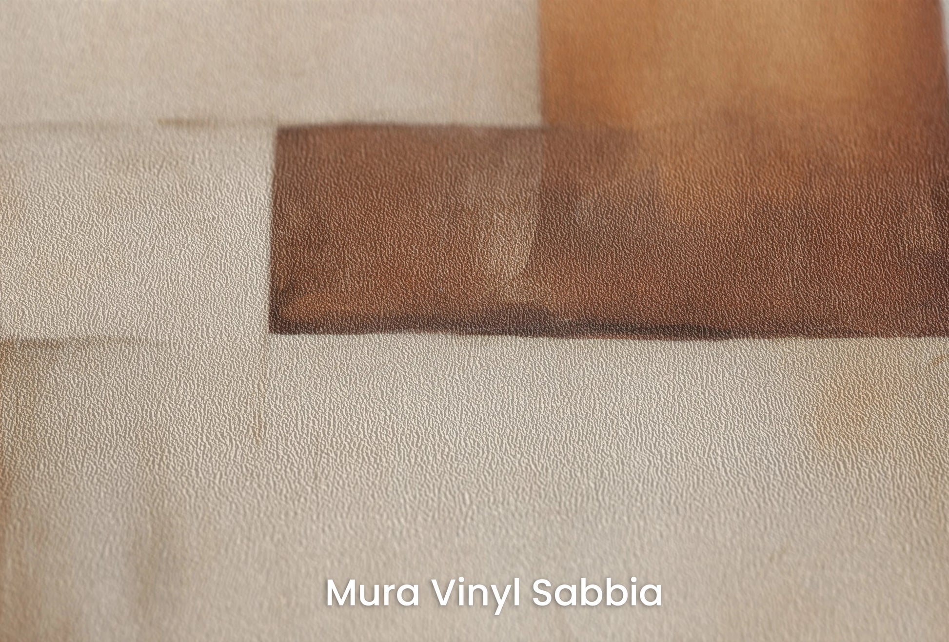 Zbliżenie na artystyczną fototapetę o nazwie Earthy Blocks na podłożu Mura Vinyl Sabbia struktura grubego ziarna piasku.