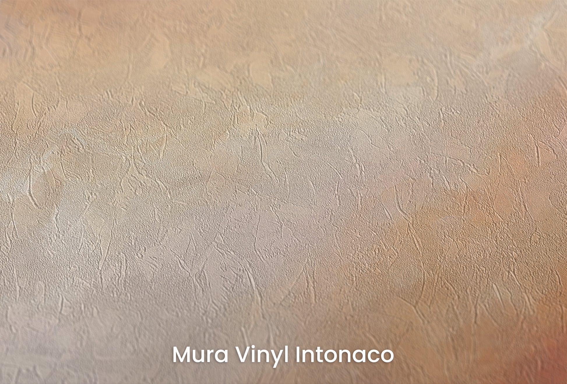 Zbliżenie na artystyczną fototapetę o nazwie AMBER SUNSET SWIRLS na podłożu Mura Vinyl Intonaco - struktura tartego tynku.