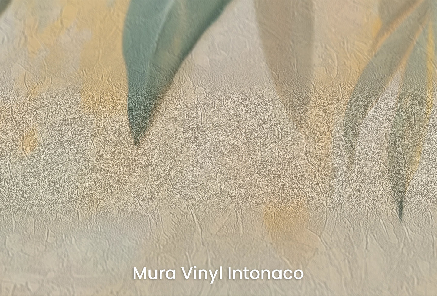 Zbliżenie na artystyczną fototapetę o nazwie Sunlit Foliage na podłożu Mura Vinyl Intonaco - struktura tartego tynku.