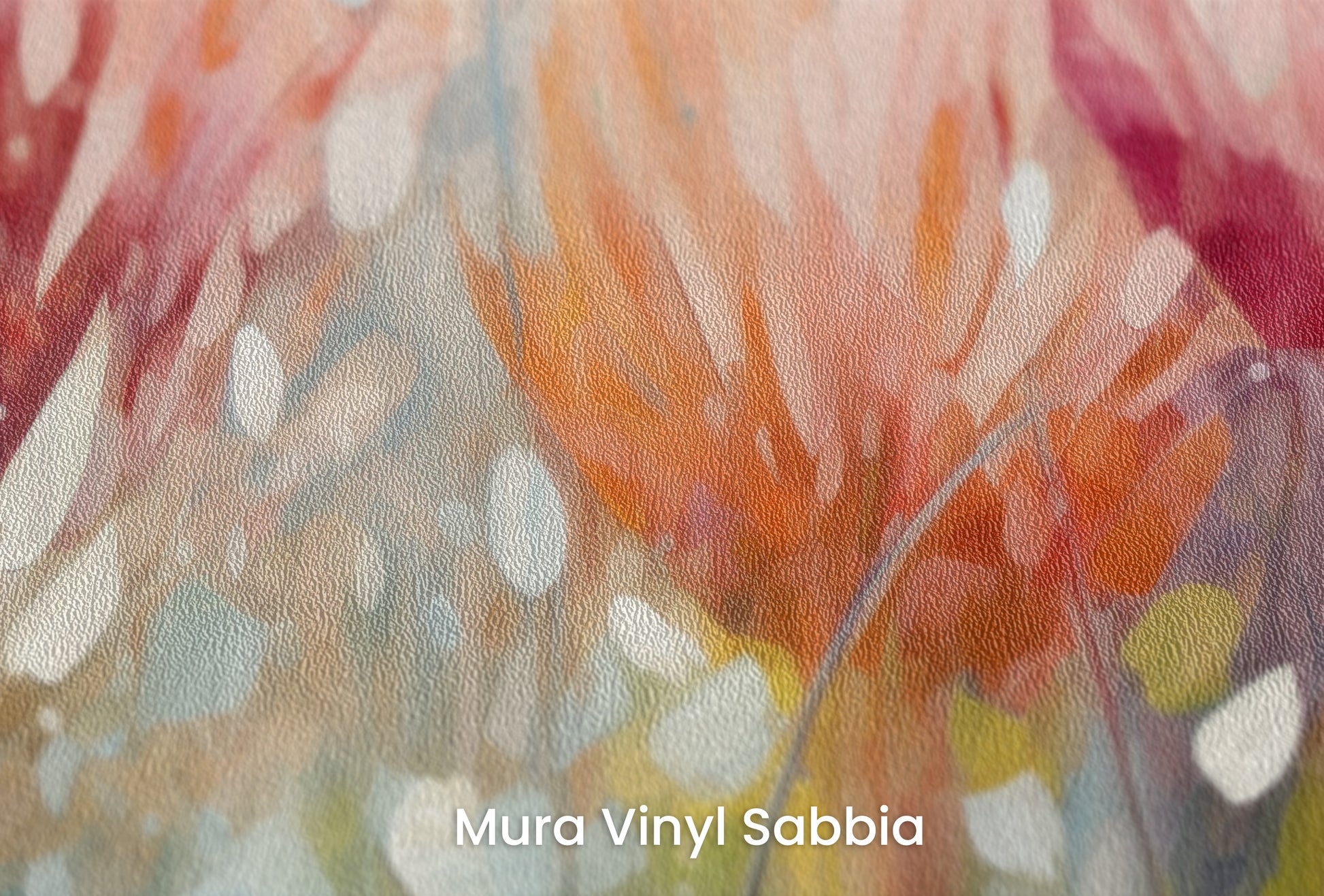 Zbliżenie na artystyczną fototapetę o nazwie Fiery Petal Fusion na podłożu Mura Vinyl Sabbia struktura grubego ziarna piasku.