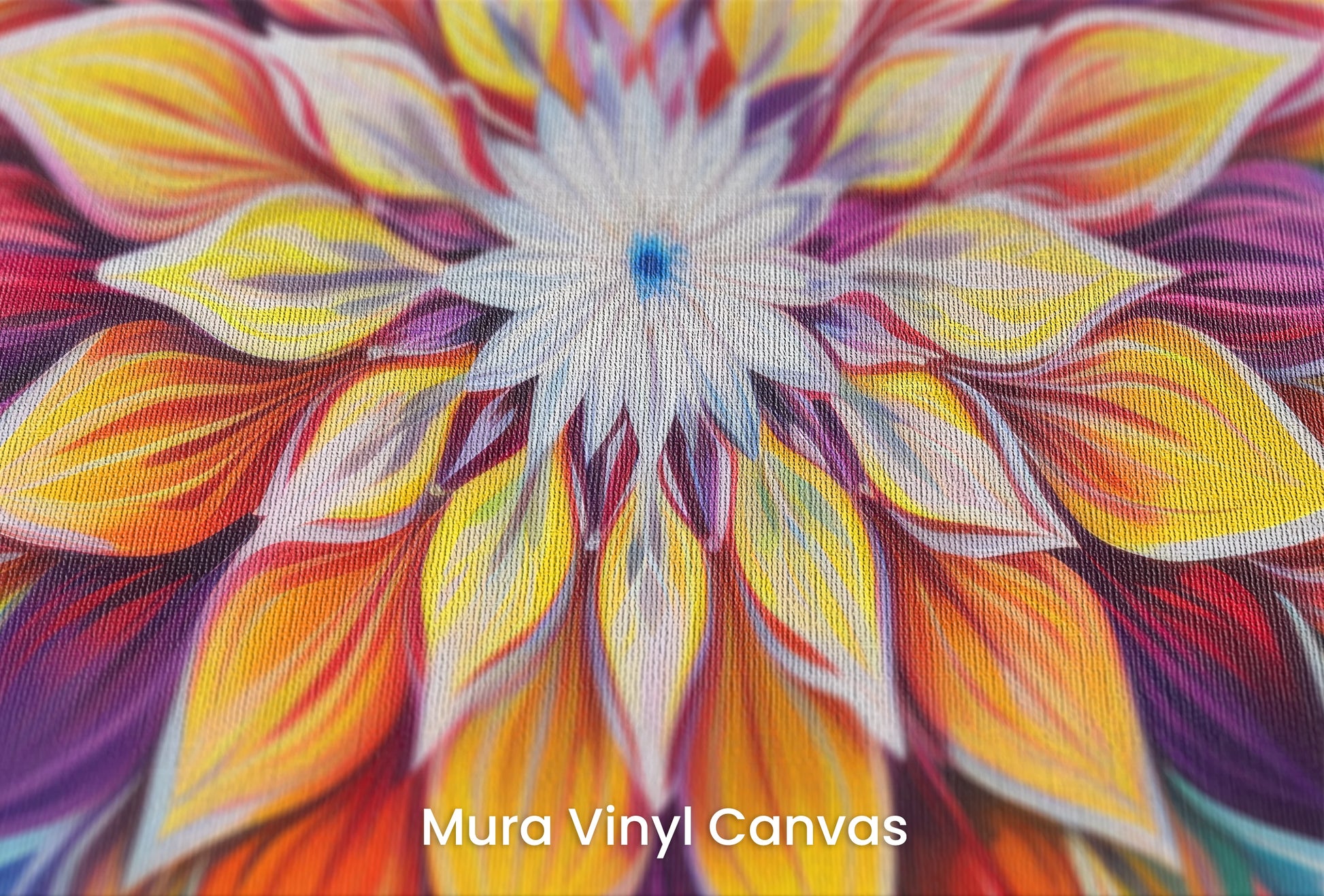 Zbliżenie na artystyczną fototapetę o nazwie Warmth of Spirit na podłożu Mura Vinyl Canvas - faktura naturalnego płótna.