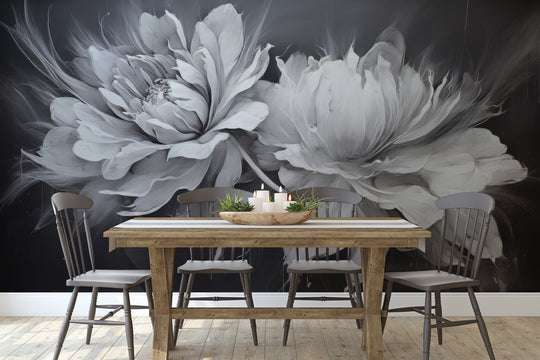 Wzór fototapety artystycznej o nazwie SILVER WHISPERING PETALS pokazanej w aranżacji wnętrza.