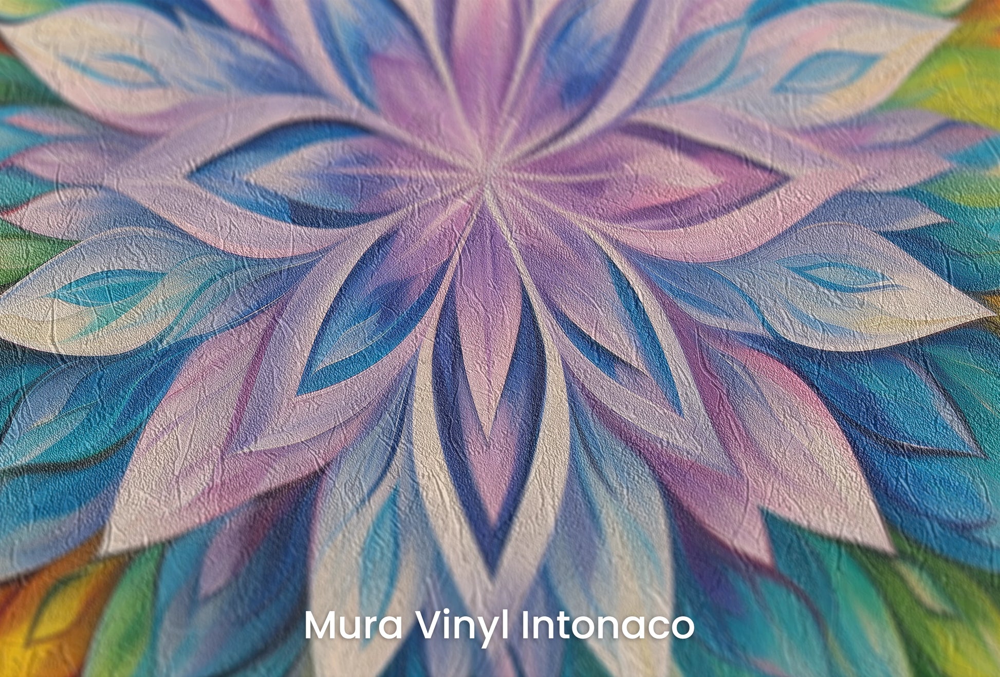 Zbliżenie na artystyczną fototapetę o nazwie Fiery Lotus na podłożu Mura Vinyl Intonaco - struktura tartego tynku.
