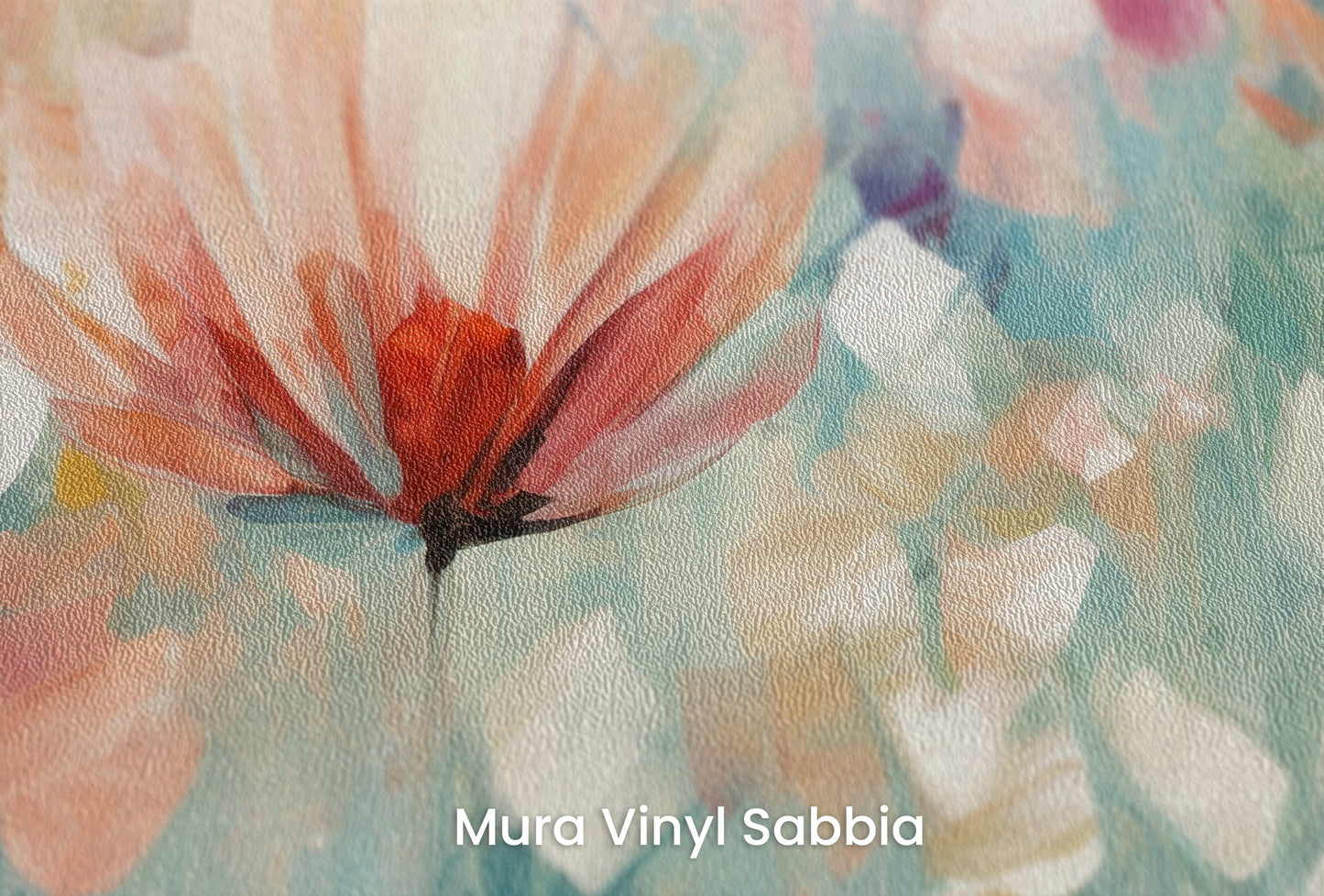 Zbliżenie na artystyczną fototapetę o nazwie Serene Flora #3 na podłożu Mura Vinyl Sabbia struktura grubego ziarna piasku.