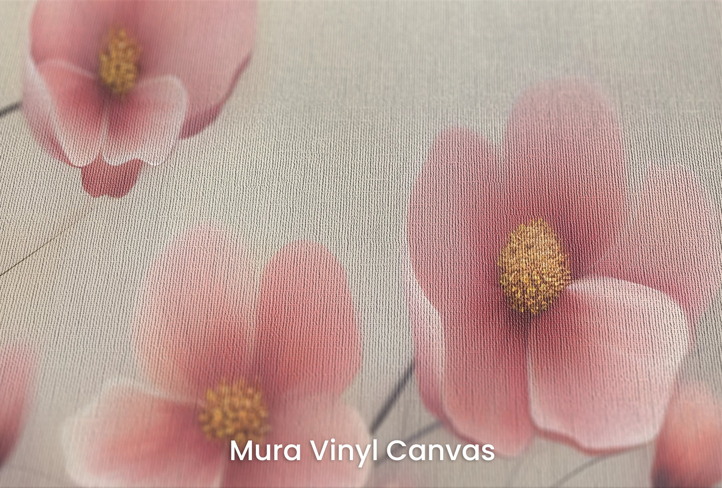 Zbliżenie na artystyczną fototapetę o nazwie Delicate Bloom na podłożu Mura Vinyl Canvas - faktura naturalnego płótna.