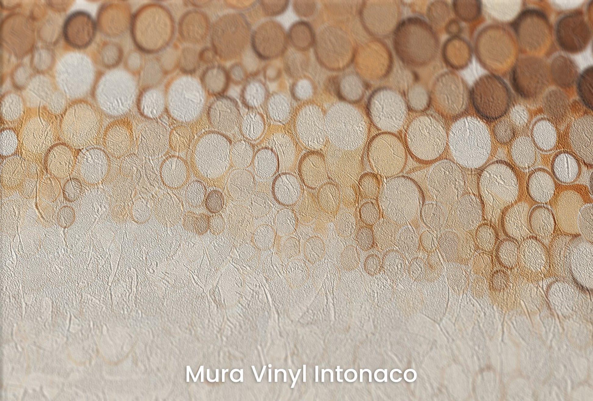 Zbliżenie na artystyczną fototapetę o nazwie AMBER BUBBLES CASCADE na podłożu Mura Vinyl Intonaco - struktura tartego tynku.