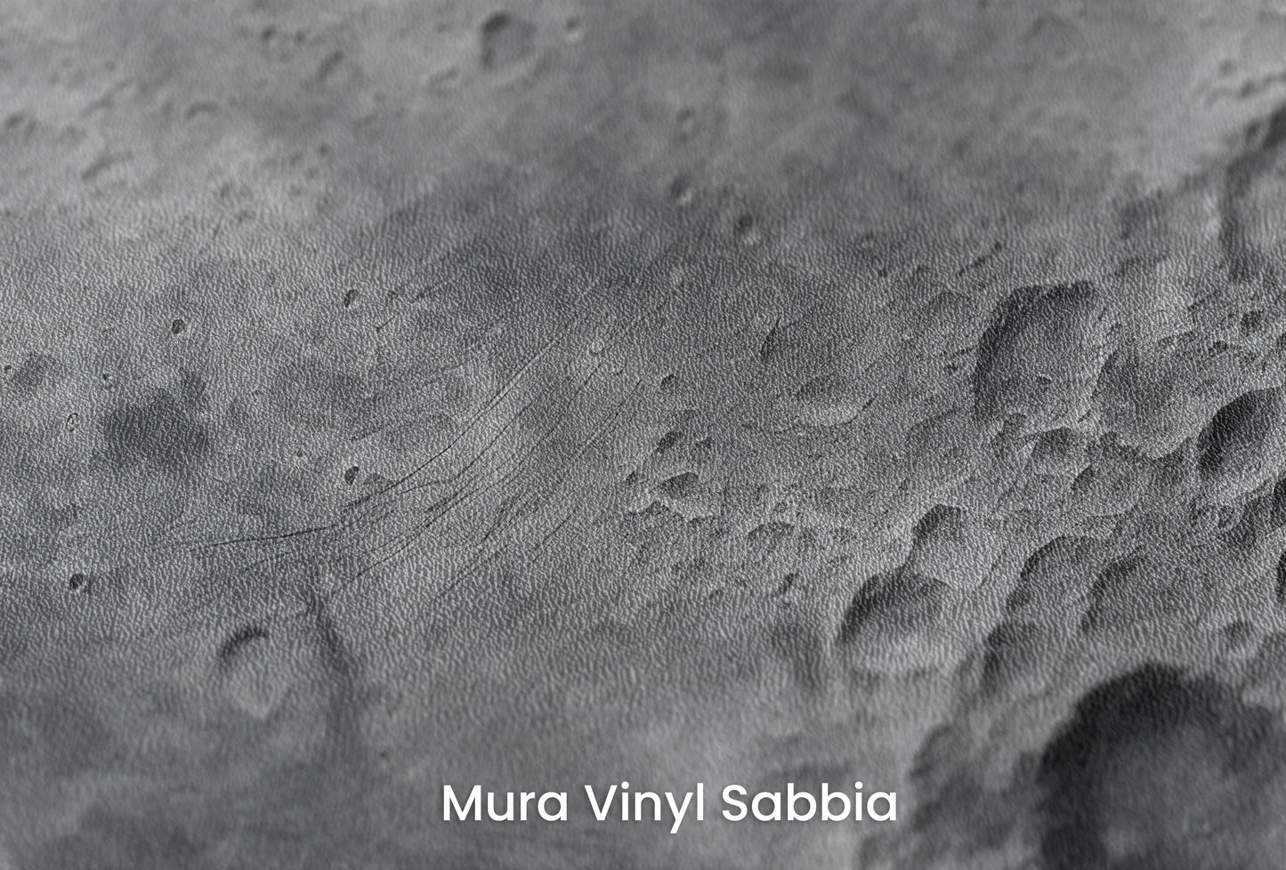 Zbliżenie na artystyczną fototapetę o nazwie Lunar Detail na podłożu Mura Vinyl Sabbia struktura grubego ziarna piasku.