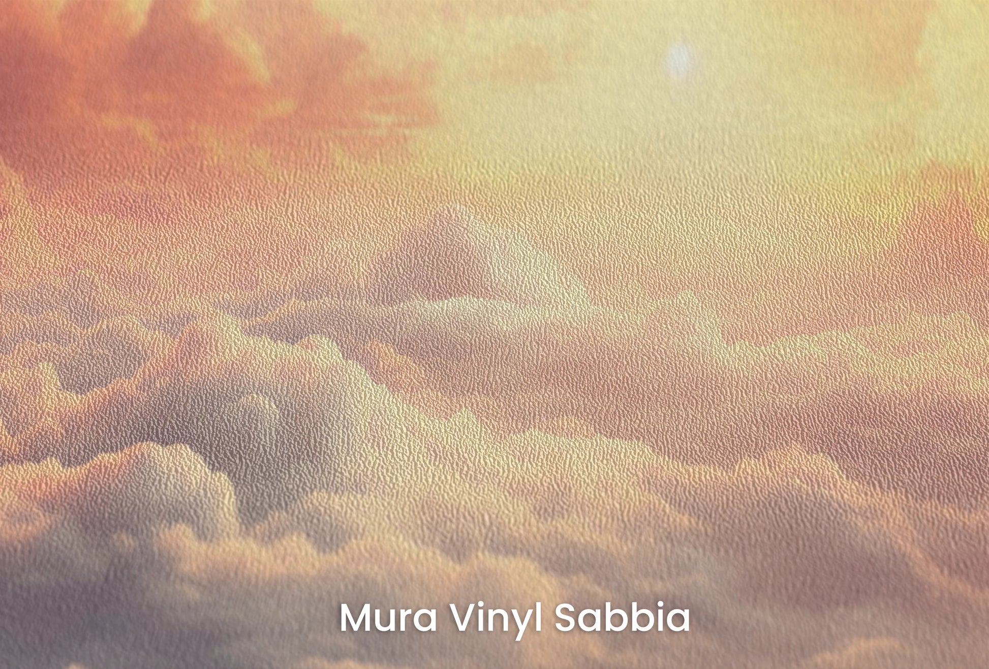 Zbliżenie na artystyczną fototapetę o nazwie Sunset Serenade na podłożu Mura Vinyl Sabbia struktura grubego ziarna piasku.