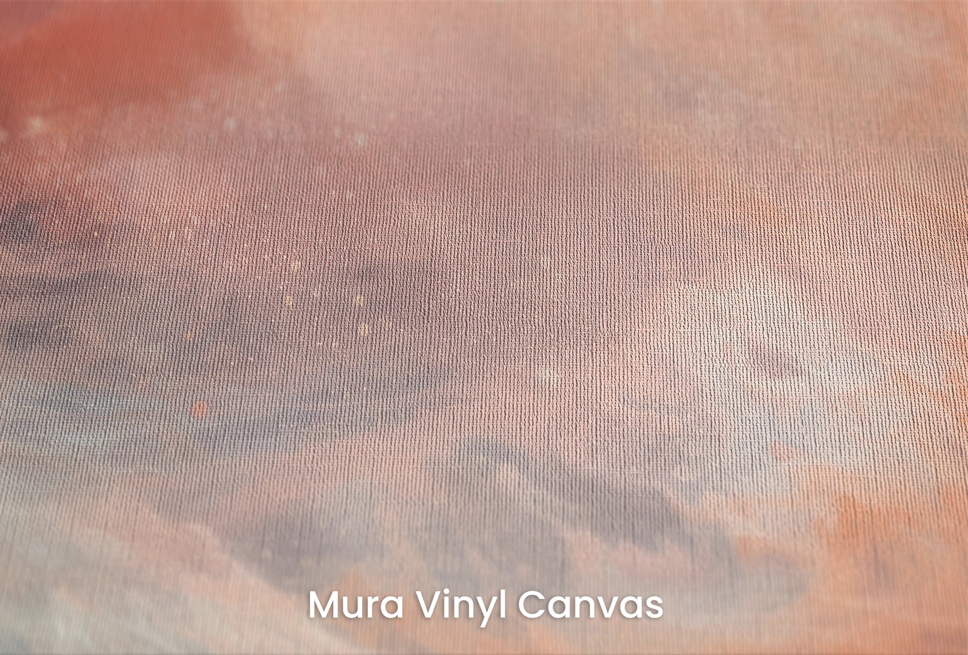 Zbliżenie na artystyczną fototapetę o nazwie Monolith's Shadow na podłożu Mura Vinyl Canvas - faktura naturalnego płótna.
