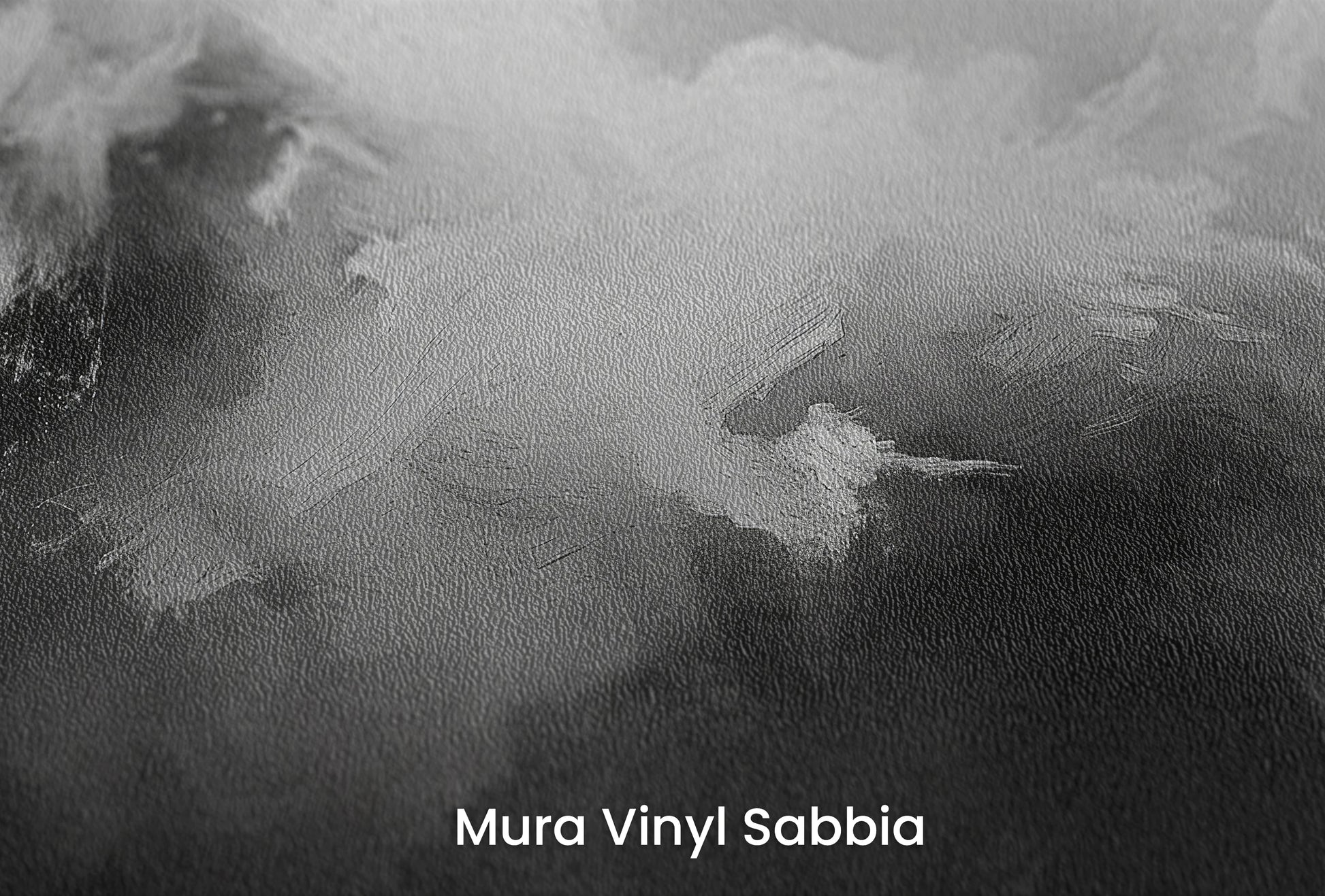 Zbliżenie na artystyczną fototapetę o nazwie Ethereal Forms na podłożu Mura Vinyl Sabbia struktura grubego ziarna piasku.