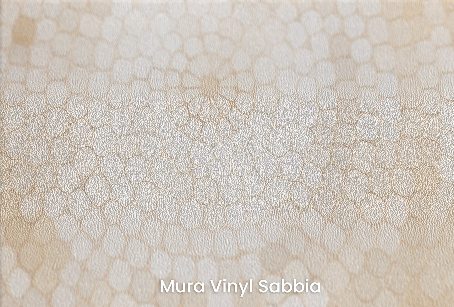 Zbliżenie na artystyczną fototapetę o nazwie HONEY SPARKLE na podłożu Mura Vinyl Sabbia struktura grubego ziarna piasku.