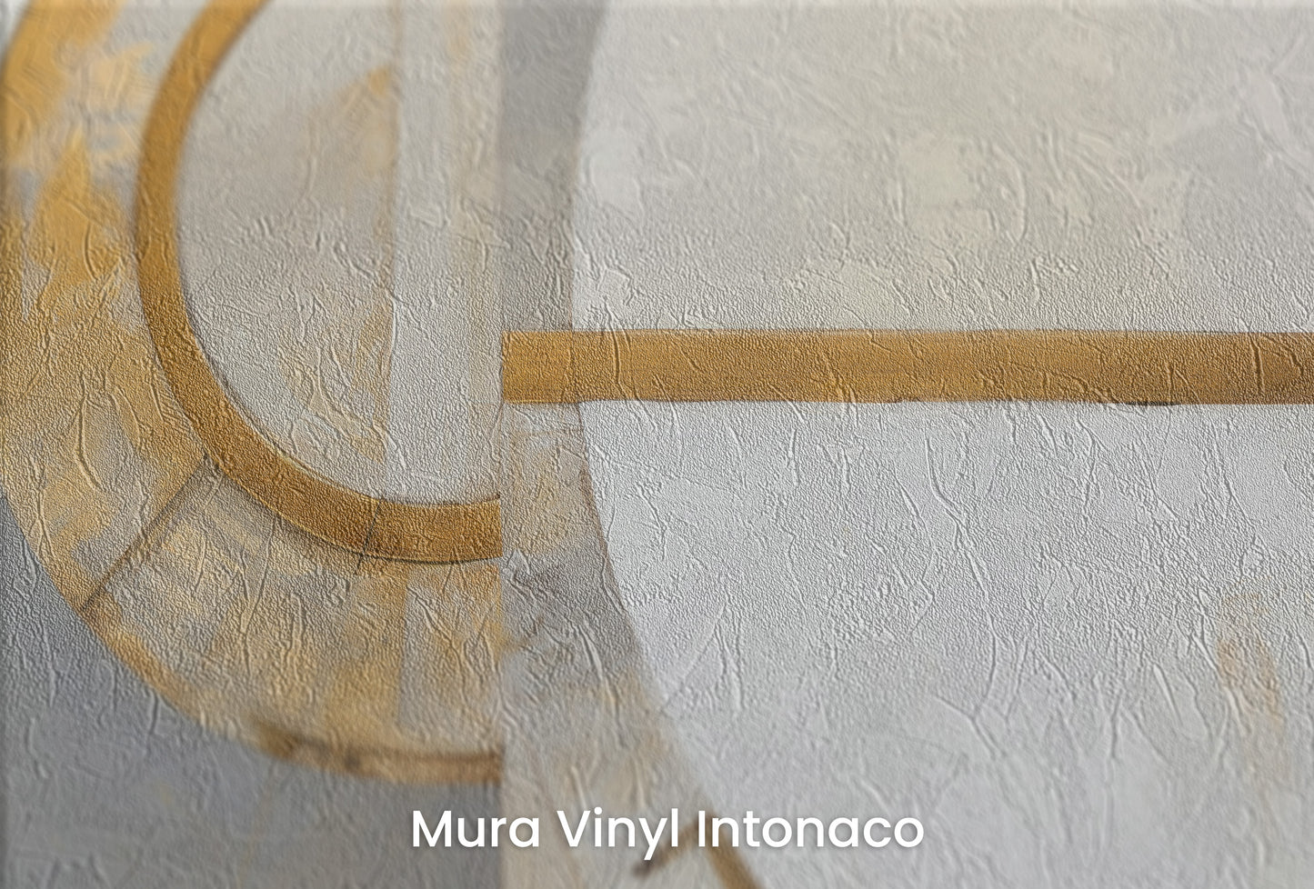 Zbliżenie na artystyczną fototapetę o nazwie GOLDEN SEGMENT SYMMETRY na podłożu Mura Vinyl Intonaco - struktura tartego tynku.