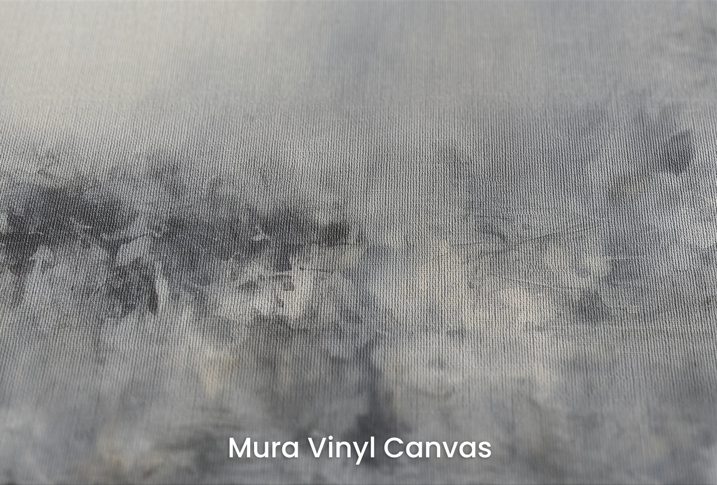 Zbliżenie na artystyczną fototapetę o nazwie Monochrome Mystery na podłożu Mura Vinyl Canvas - faktura naturalnego płótna.