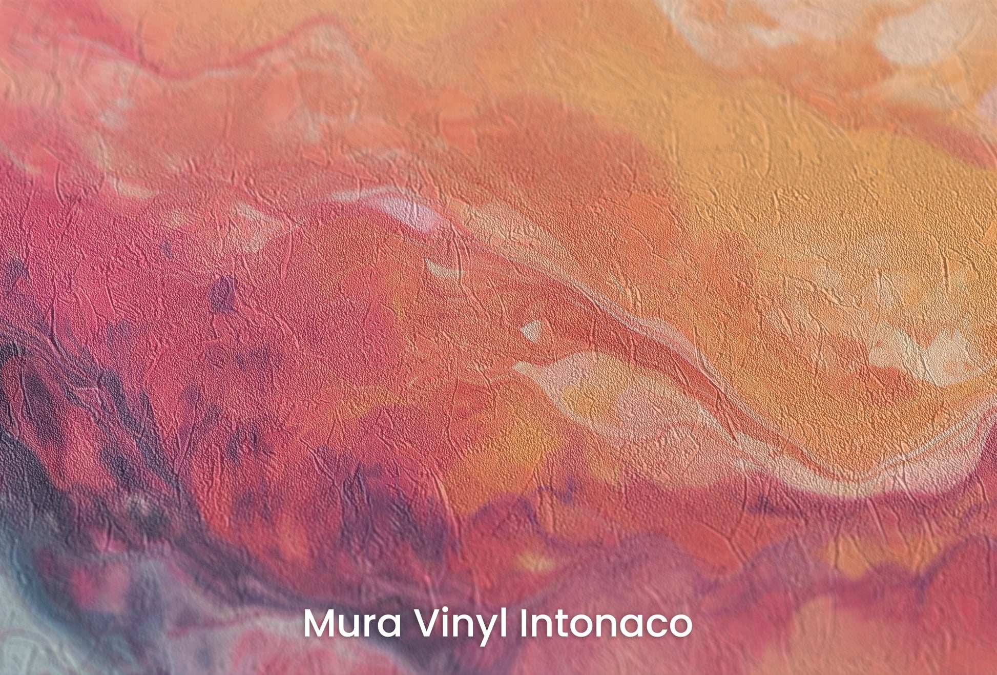 Zbliżenie na artystyczną fototapetę o nazwie Neptune's Flow na podłożu Mura Vinyl Intonaco - struktura tartego tynku.