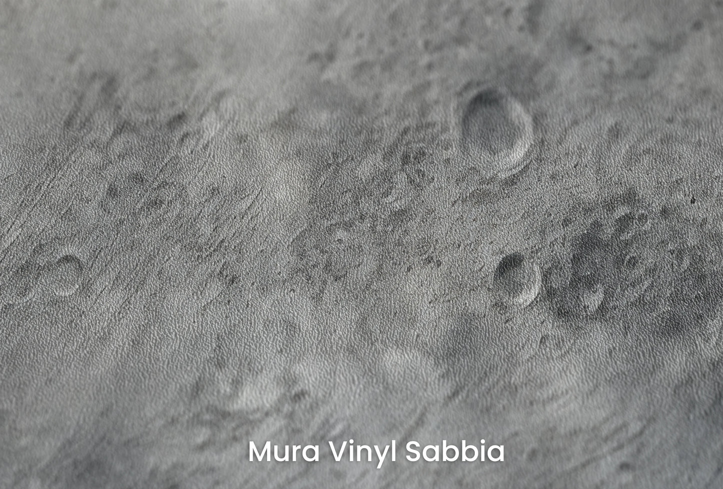 Zbliżenie na artystyczną fototapetę o nazwie Lunar Majesty na podłożu Mura Vinyl Sabbia struktura grubego ziarna piasku.